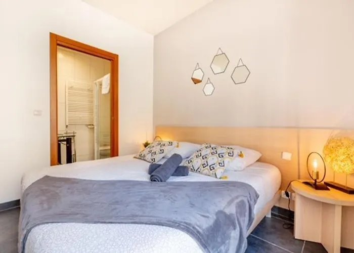 Notre Dame - * Cannes