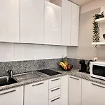 Apartment Notre Dame - *